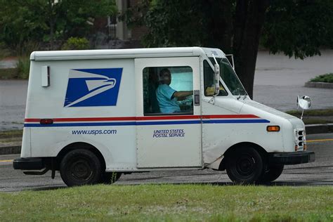 Plan to replace aging postal truck fleet delayed by lawsuit Washington Wisconsin Florida Court ...