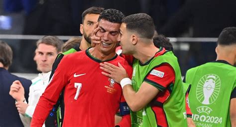 Anunţul radical făcut de Cristiano Ronaldo după ce a plâns în hohote la