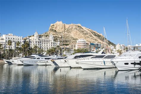 ALICANTE CITY & BEACHES - aplacebythebeach.com