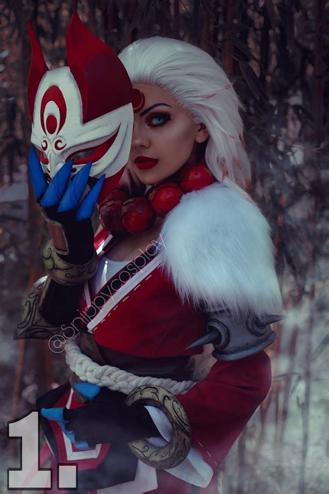 League Of Legends Diana Cosplay