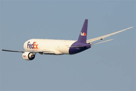 N883FD Boeing 777 FHT FedEx MXP Gabriele Fontana Tuscan