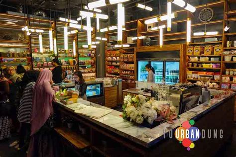 Tempat Oleh Oleh Bandung Yang Terkenal Bekal Pulang Usai Rayakan Tahun