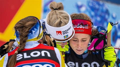 Weltcup in Lillehammer Langläuferin Hennig beim Massenstart im Pech