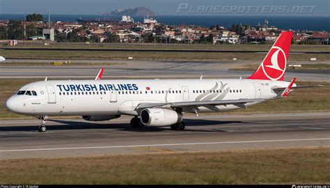 TC JSY Turkish Airlines Airbus A321 231 WL Photo By TK Spotter ID