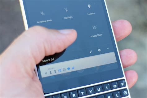 How to Use BlackBerry's Privacy Shade Feature | Digital Trends