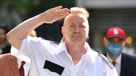 Shocking Lex Chanteur Des Sex Pistols Veut Repr Senter Lirlande L