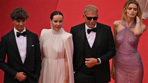 El Hijo De Kevin Costner Hizo Su Debut Como Actor En El Festival De