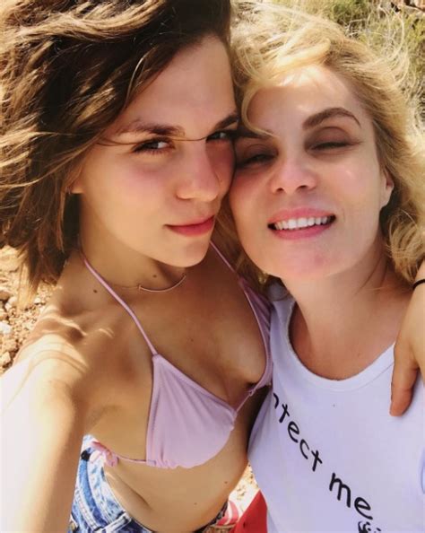 10 Hot Sexy Morgane Polanski Bikini Pics