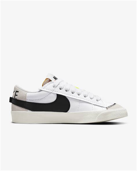 Nike Blazer Low '77 Jumbo Women's Shoes. Nike PH