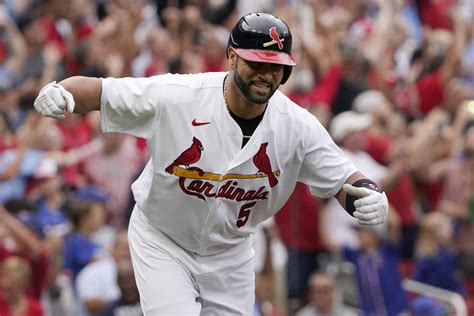 Pujols DIO EL 695 se coloca a un jonrón de empatar a A Rod en el 4to