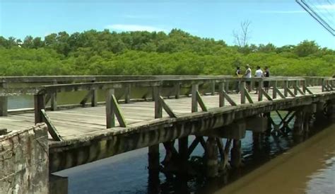 Menino de 12 anos morre afogado após pular de ponte na Serra A Gazeta