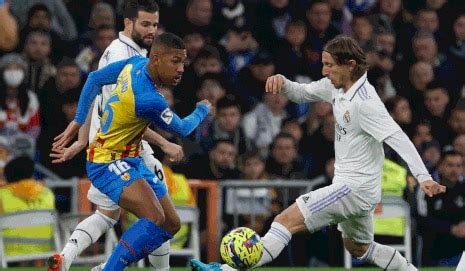 Goles Valencia Vs Real Madrid Penales De Carlos Soler En Mestalla Por