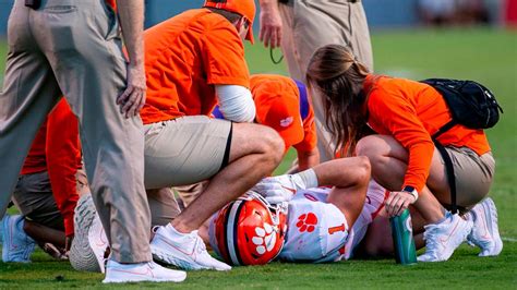 BREAKING NEWS Clemson Tigers Starting Wide Receiver Undergoes Surgery