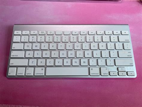 Apple Wireless Keyboard A1314 Bluetooth, Computers & Tech, Parts ...