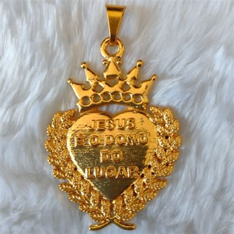 Jesus É O Dono Do Lugar - Pingente Jesus é o Dono Do Lugar Banhado à Ouro 18K | Shopee Brasil