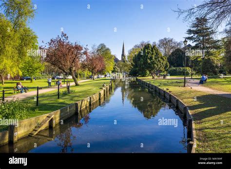 The New River running through Enfield, London, UK Stock Photo - Alamy