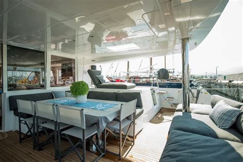 lagoon  luxe yachting