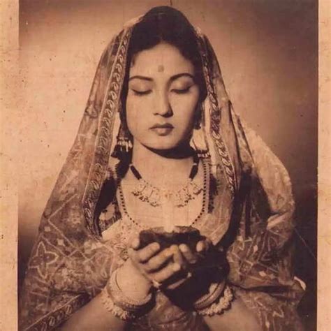 Meena Kumari Real Name Is Mahjabeen Bano महजबीन बानो से ऐसे बनीं मीना कुमारी नहीं करना चाहती