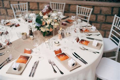 How to Plan a Wedding Rehearsal Dinner [10-Step Checklist]