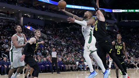 Giannis Antetokounmpo And Damian Lillard Help Bucks End Losing Streak