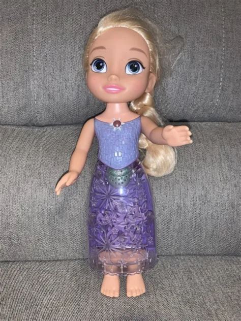 Disneys Elsa Frozen Northern Lights Up Sings Talks Doll Jakks Pacific