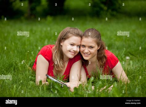 Blonde Women Twins Hi Res Stock Photography And Images Alamy