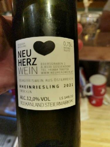 Neuherz Rheinriesling Trocken Vivino US