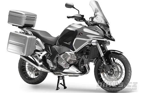 Honda Crosstourer Highlander 2014 technické parametry názory