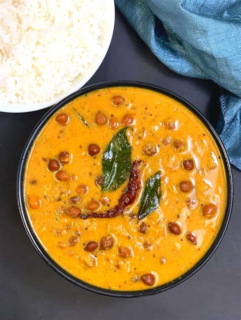 Kerala Kadala Currybrown Chickpeas In Coconut Curry Indian Veggie Delight