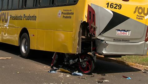 Motociclista De Anos Segue Internado Ap S Bater Na Traseira De