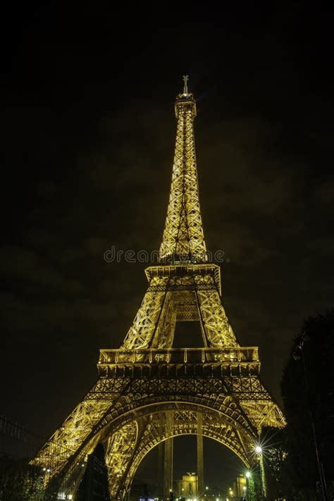 Eiffel Tower Light Show at Night Editorial Photography - Image of bright, city: 36028002