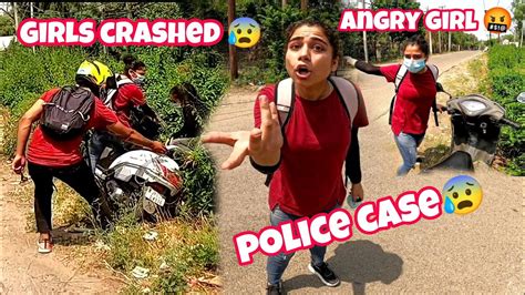 Angry Scooty Girl Ka Hua Crash Police Case Hote Hote Bacha Aaj