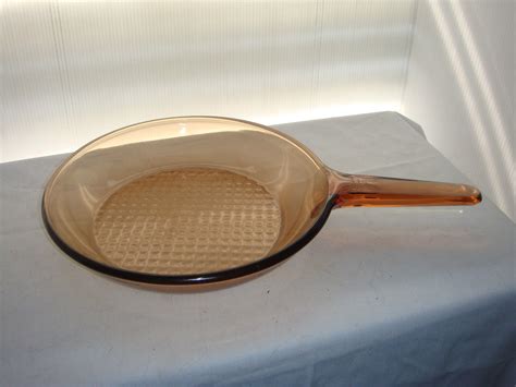 PYREX CORNING VISION COOKWARE 10 FRY PAN AMBER IN COLOR MADE IN USA