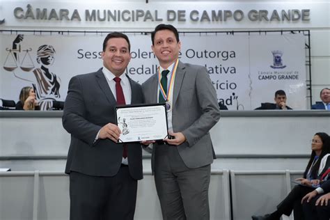 William Maksoud Entrega Homenagens Em Sess O Solene De Outorga Da