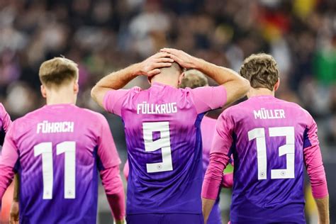 Bild Zu Adidas Und DFB Stoppen Online Verkauf Von Trikot Nummer 44