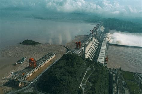 Three Gorges Dam Before And After