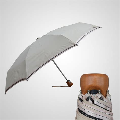 Golf Umbrella Handles Choosing The Right One For You Golf Umbrella Custom