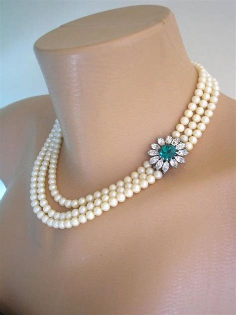 Vintage 3 Strand Cream Pearl Necklace With Emerald Rhinestone Clasp