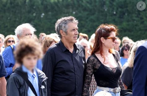 Photo Julien Clerc Sa Femme Hélène Grémillon Et Leur Fils Léonard