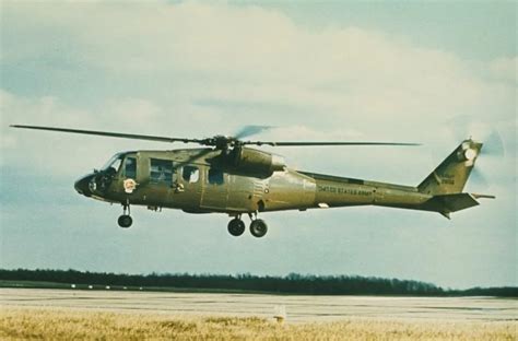 Уродливый боевой вертолет Boeing Vertol Model 235 Строевой Хомяк Дзен