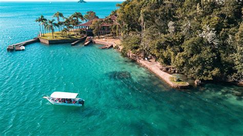 OS LUGARES MAIS INCRÍVEIS DE PARATY PRA CONHECER EM UM PASSEIO DE BARCO