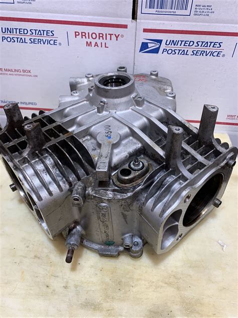 Kohler Courage 23 Hp Sv720 0010 V Twin Std Bore Engine Block 32 522 07 Ebay