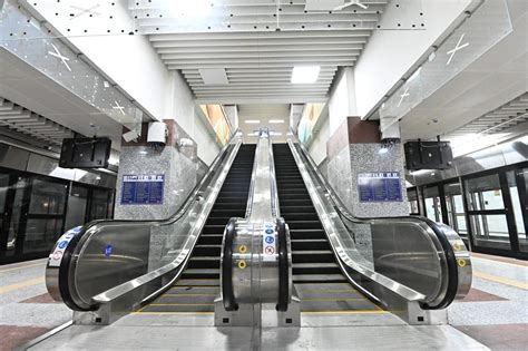 Aspiration To Reality A Look At Sealdah Metro Station Swanky Pictures