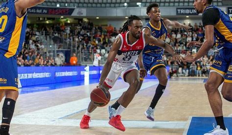 Basket Ball Pro B Le Nantes Bh C T De La Plaque Face Vreux