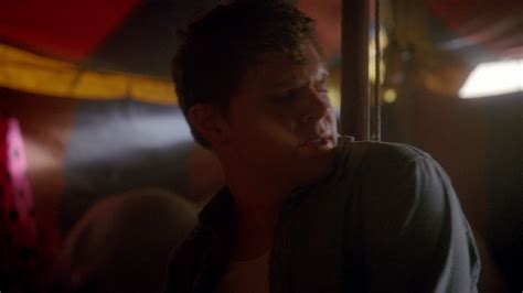 AusCAPS Evan Peters Nude In American Horror Story Freakshow Tupperware Party Massacre