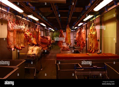 Smithfield meat market hi-res stock photography and images - Alamy