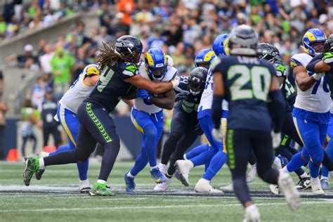 How Seattle Seahawks Elite Run Defense Plays Big Despite Going 'Light ...