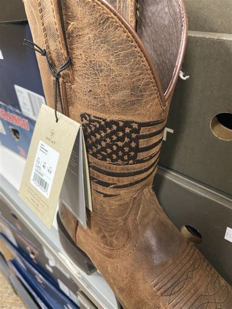 What Company Makes Ariat Boots Shoe Effect