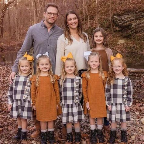 Danielle Busby Biography Age Parents Quintuplets And Outdaughtered