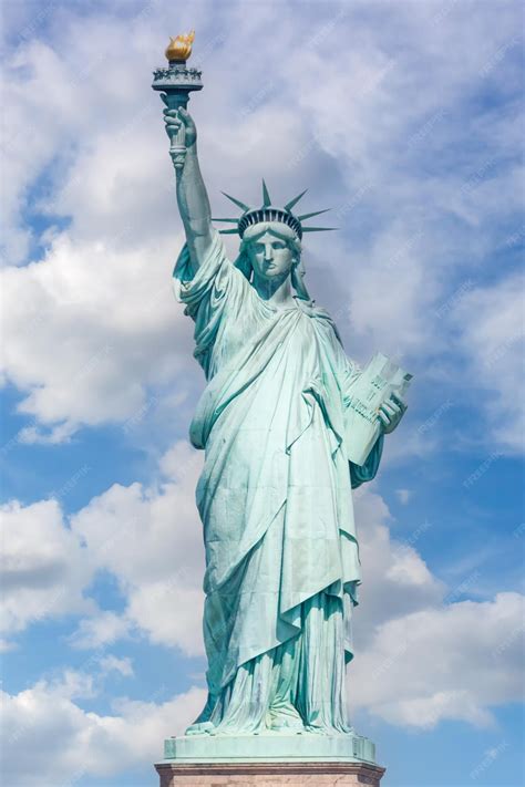 Premium Photo | New york city statue of liberty portrait format